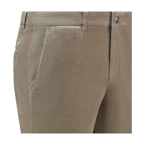 21202034-Com4-broek-beige-139,95